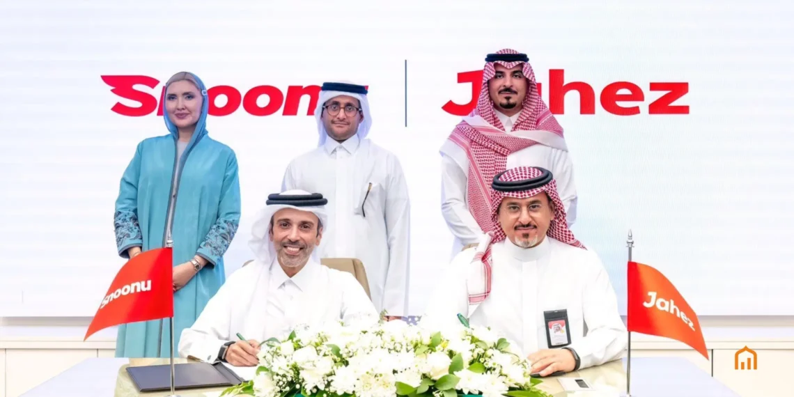 Executives from Snoonu and Jahez sign the acquisition agreement in Doha, marking a $320 million cross-border tech deal that establishes Qatar’s first billion-riyal startup exit.